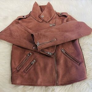 Stylish Brown Jacket with Zipper Details
